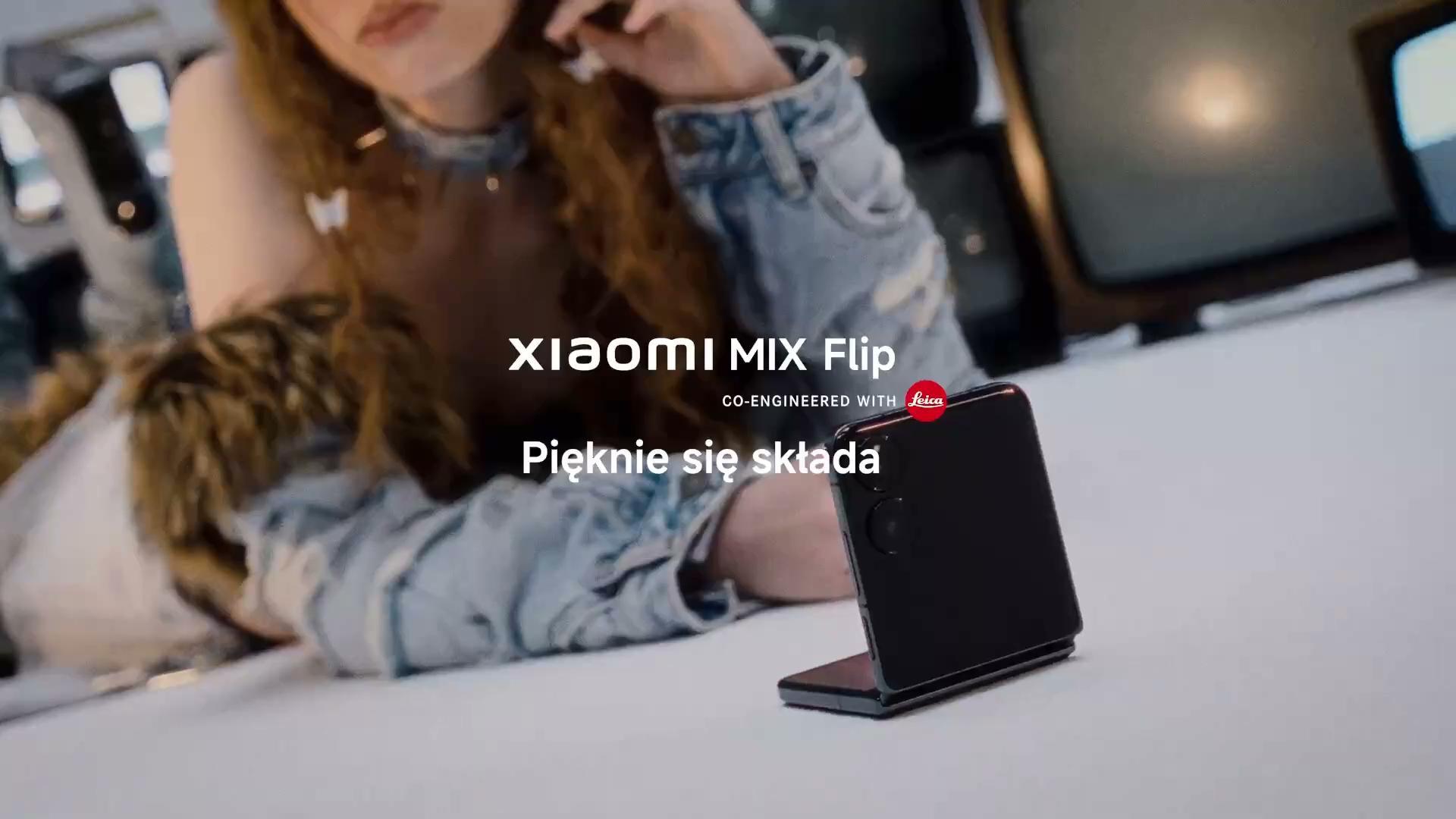 Open Gate showreel — kadr ze spotu Xiaomi MIX Flip